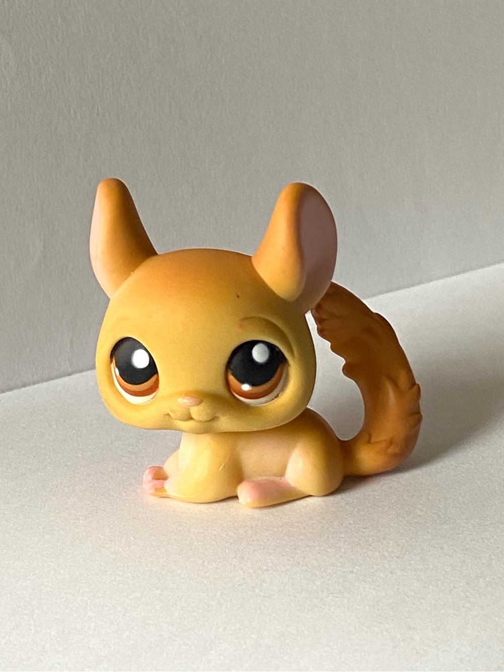 Littlest Pet Shop LPS Chinchilla Brown Eyes Hasbro 2007
